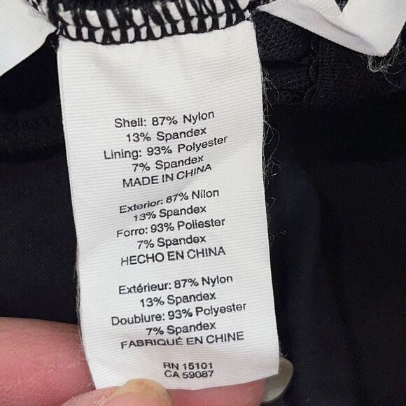 Bleu Rod Beattie Womens Ruffle Bandeau Wave Runner One-Piece Swimsuit Black Sz 4 - Picture 8 of 10